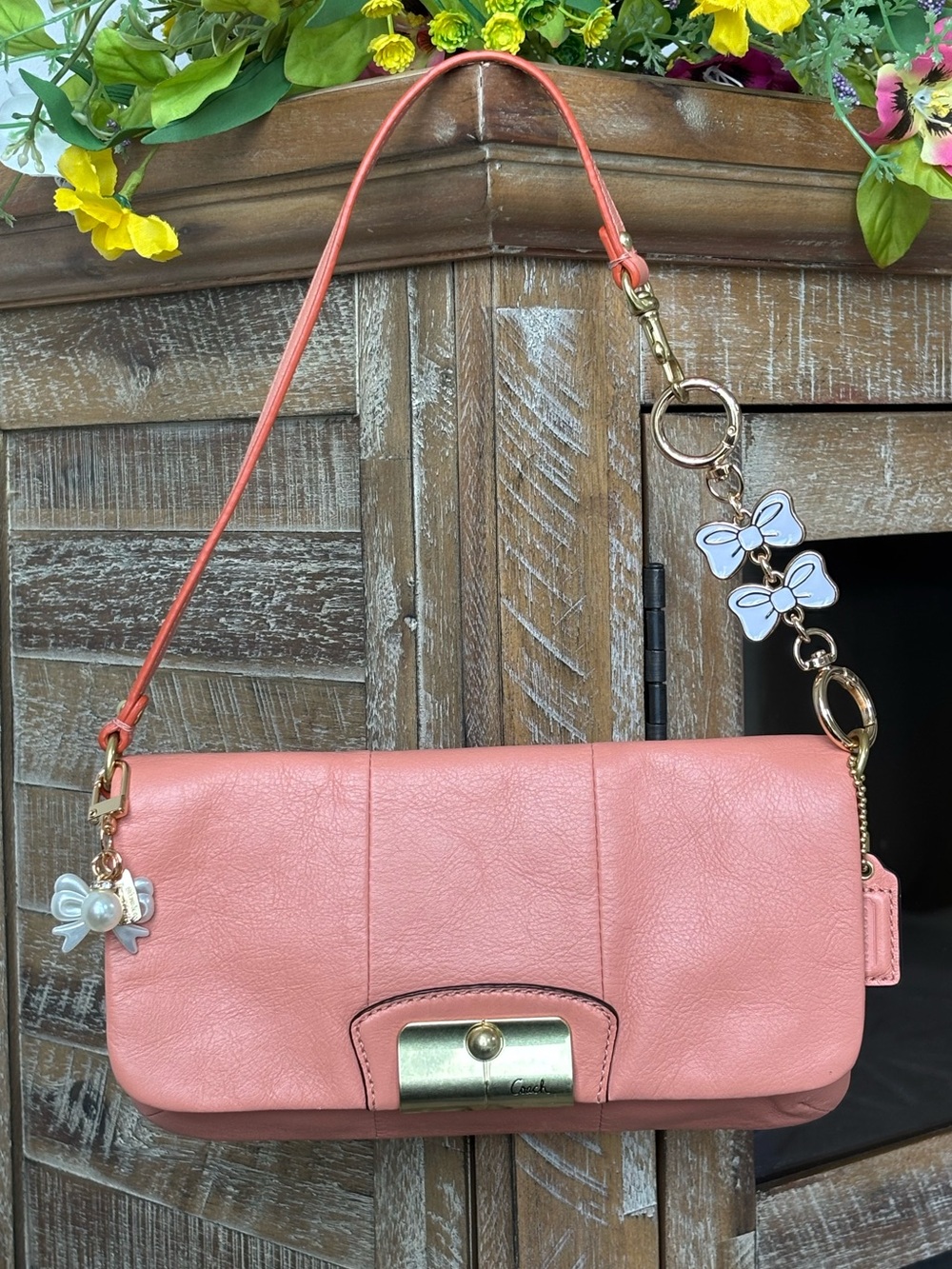 💕🐚🧡Y2k COACH Kristin Large Wristlet Mini Bag🧡🐚💕